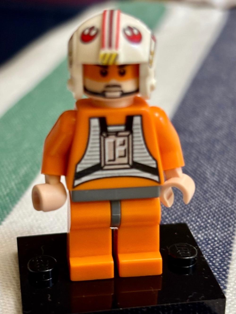 LEGO STAR WARS "Luke Skywalker (Pilot, Printed Legs)" sw0461 Like new!